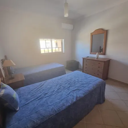 T2 Dos Bicos Apartman