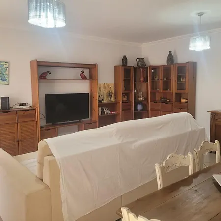 Apartamento T2 Dos Bicos *