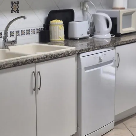 Apartamento T2 Dos Bicos *