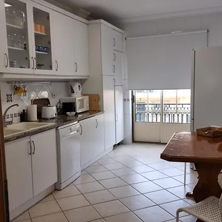 Apartamento T2 Dos Bicos